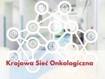 Korytarz szpitalny, nałożona grafika sieci z krzyżami, napis: Krajowa Sieć Onkologiczna.