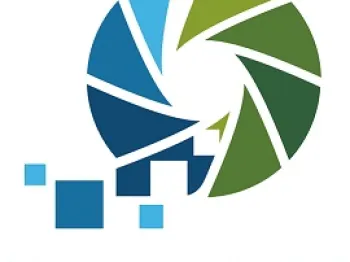 Logo CancerWatch, kolorowe elementy w kształcie spirali, napis CancerWatch poniżej.