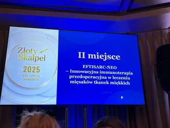 Ekran z napisem: 
